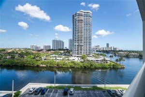 20515 Country Club Dr , Aventura, FL 33180 - MLS#A11978428