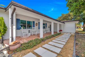 9305 Sw 178th Ter Palmetto Bay, FL 33157 - MLS#A11978430