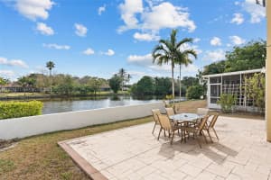 9838 Nw 1st Mnr Coral Springs, FL 33071 - MLS#A11978431