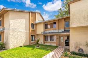 32 Wimbledon Lake Dr 221 Plantation, FL 33324 - MLS#A11978455