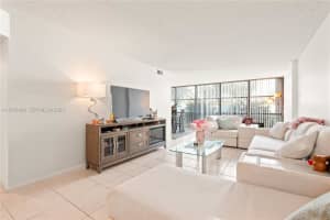 1000 Parkview Dr 115 Hallandale Beach, FL 33009 - MLS#A11978468