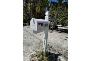 1942 Roseate Ln, Sanibel