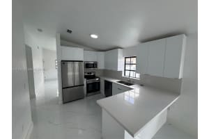 2682 W 70th Pl Hialeah, FL 33016 - MLS#A11978515