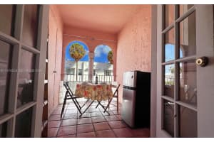 756 Meridian Ave APT 10, Miami Beach, FL 33139, - MLS#A11978524