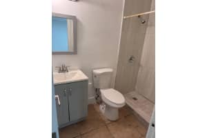 221 Ne 40th St 1-3 Oakland Park, FL 33334 - MLS#A11978534