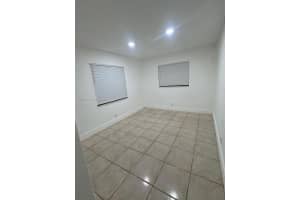 221 Ne 40th St 1-3 Oakland Park, FL 33334 - MLS#A11978534