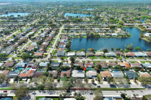 1140 N Douglas Rd Pembroke Pines, FL 33024 - MLS#A11978544