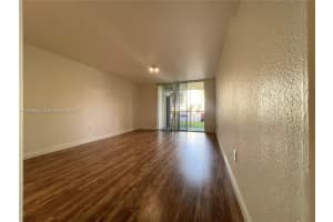 8323 Lake Dr 108 Doral, FL 33166 - MLS#A11978545