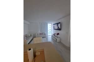 5077 Nw 7th St 912, Miami