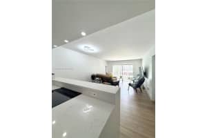 1101 Hillcrest Ct 206, Hollywood