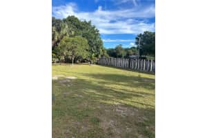 4836 Nw 1st St, Plantation