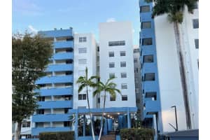 5050 7th St , Miami, FL 33126 - MLS#A11978597