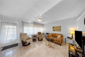 900 Sw 10th Ter 14s Hallandale Beach, FL 33009 - MLS#A11978598