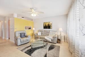 1050 Sw 11th St 16l, Hallandale Beach