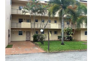 300 Berkley Rd 108 Hollywood, FL 33024 - MLS#A11978682
