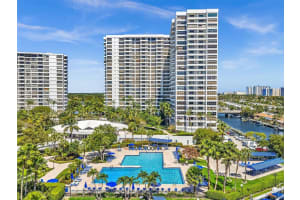 2500 Parkview Dr 1108, Hallandale Beach
