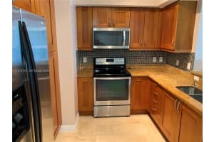 1745 E Hallandale Beach Blvd 2204w Hallandale Beach, FL 33009 - MLS#A11978757