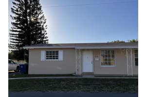 200 Sw 11th St 1-2 Hallandale Beach, FL 33009 - MLS#A11978762