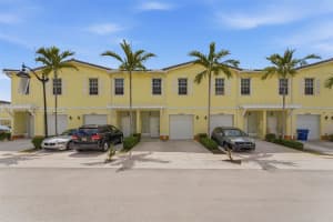 4032 Nw 11th St Lauderhill, FL 33313 - MLS#A11978763