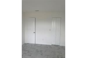 20725 Ne 8th Ct 203-11, Miami