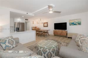 300 Sw 134th Way 212e Pembroke Pines, FL 33027 - MLS#A11978860