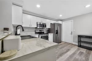 1594 Barcelona Way 5-18 Weston, FL 33327 - MLS#A11978864