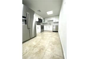 10090 Nw 80th Ct 1553 Hialeah Gardens, FL 33016 - MLS#A11978871