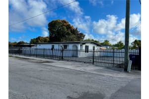 10090 W Fern St Miami, FL 33157 - MLS#A11978887