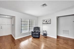 4621 Ne 2nd Ave Oakland Park, FL 33334 - MLS#A11978916