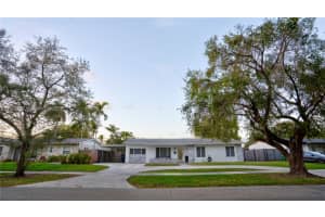 9311 Sterling Dr Cutler Bay, FL 33157 - MLS#A11978937