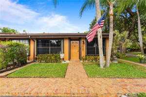 10301 Laurel Ct, Pembroke Pines