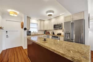 1212 Se 2nd Ct 301 Fort Lauderdale, FL 33301 - MLS#A11979000