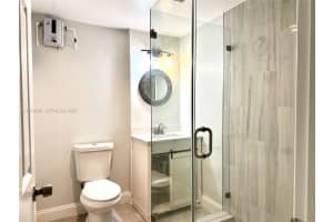 1279 Ne 40th Pl 3 Oakland Park, FL 33334 - MLS#A11979008