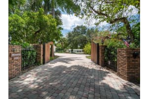 17220 Sw 46th St Southwest Ranches, FL 33331 - MLS#A11979023