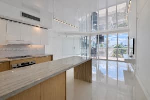 2155 Washington Ct, Miami Beach, FL 33139, Sold 04/17/26