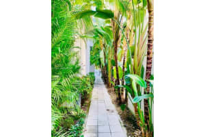 619 Meridian Ave 4 Miami Beach, FL 33139 - MLS#A11979070