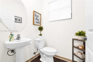 3321 W 105th Pl Hialeah, FL 33018 - MLS#A11979080