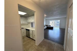 4848 Nw 24th Ct 412 Lauderdale Lakes, FL 33313 - MLS#A11979182