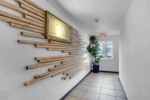 2615 Collins Ave 21 Miami Beach, FL 33140 - MLS#A11979283