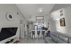 8019 Nw 100th Dr, Tamarac