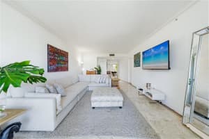 701 Crandon Blvd 302 Key Biscayne, FL 33149 - MLS#A11979292