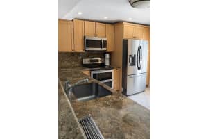 2661 Ne 164th St 40 North Miami Beach, FL 33160 - MLS#A11979308