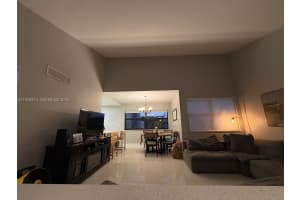 10280 NW 9th St Cir APT 202, Miami, FL 33172, - MLS#A11979313