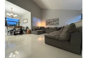 10280 NW 9th St Cir APT 202, Miami, FL 33172, - MLS#A11979313