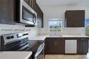 1121 Nw 41st Ln Lauderhill, FL 33313 - MLS#A11979317