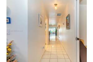 1421 Nw 19th Ter 102 Delray Beach, FL 33445 - MLS#A11979327