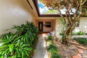 1449 Baracoa Ave Coral Gables, FL 33146 - MLS#A11979354