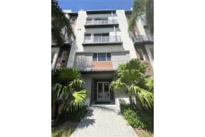 1045 Ne 18th Ave 304 Fort Lauderdale, FL 33304 - MLS#A11979386