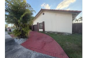 1090 NW 128th Ct, Miami, FL 33182, - MLS#A11979477