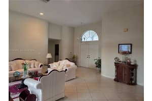17594 Sw 12th St, Pembroke Pines